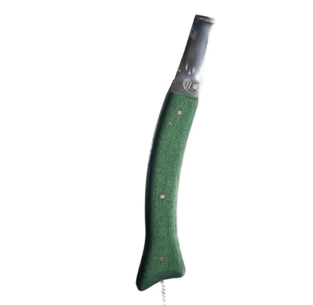 The Emerald hoof knife — emerald green ergonomic wood handle and polished steel blade on white background